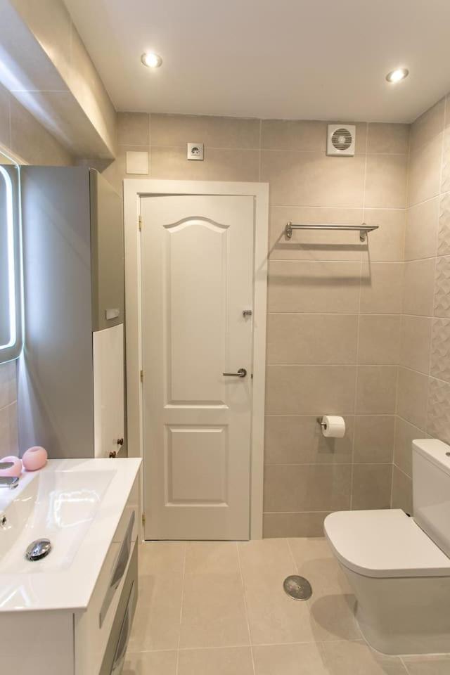 베날마데나코스타 Panoramic Seaview Puerto Marina 아파트 외부 사진